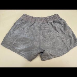 Size 6 grey lulu shorts
